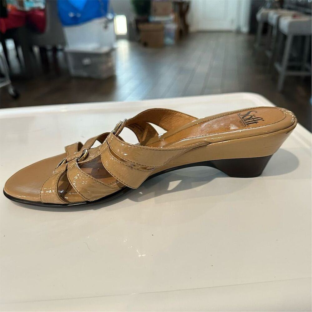 Sofft Women's Tan Slide Sandals Wedge Heel Metal‎ Accents Casual size 10 - Picture 3 of 8